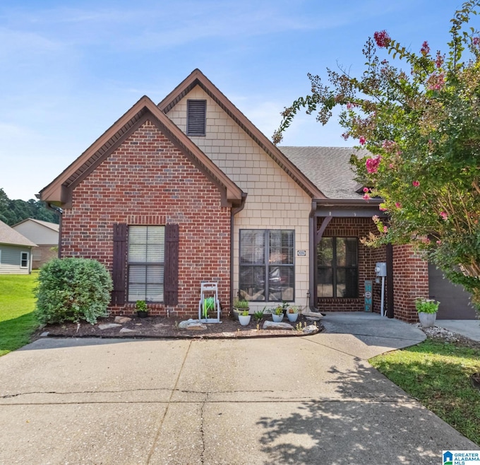 Under Contract $194,900