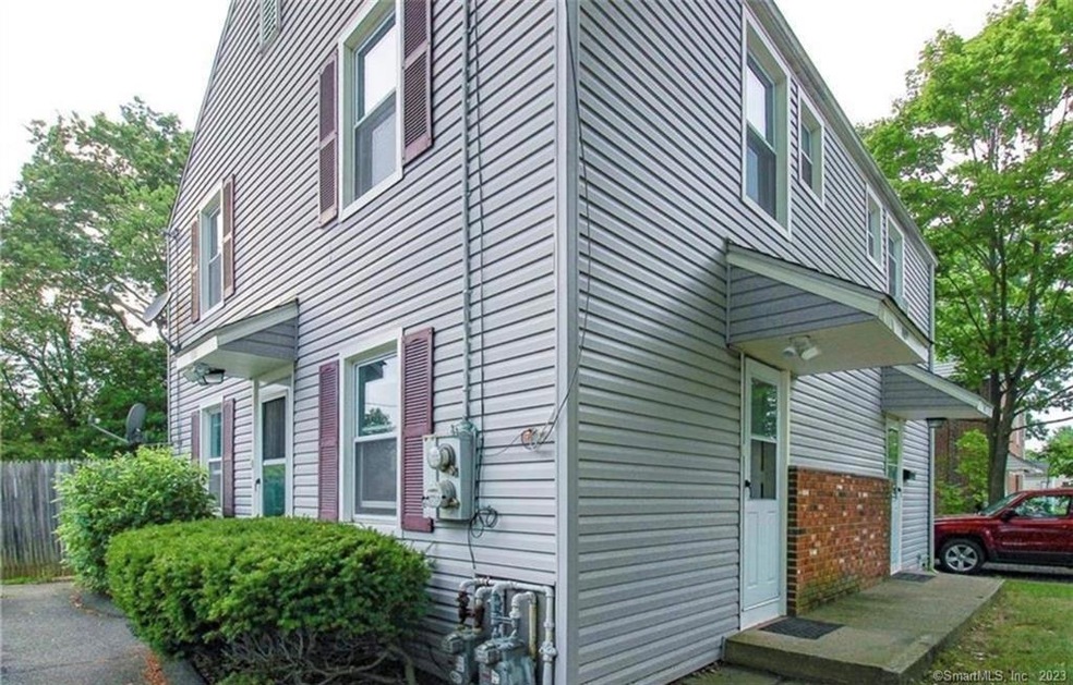 167 Dupont Place unit 169, Bridgeport, CT 06610 - photo 1