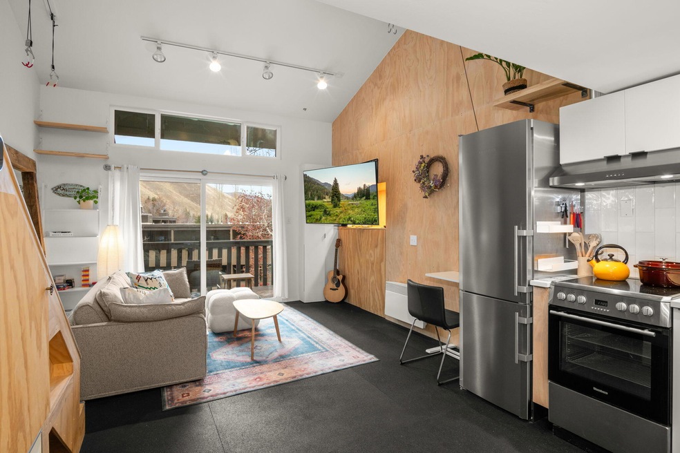 104 Jane Ln unit 10, Ketchum, ID 83340 - photo 1