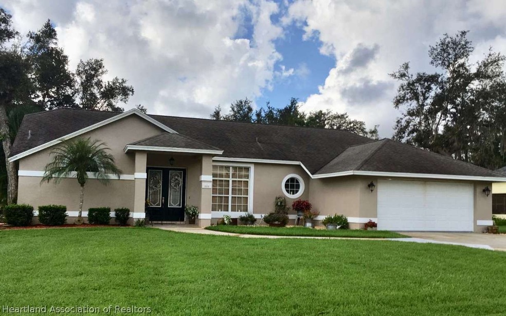 111 Huntley Oaks Blvd, Lake Placid, FL 33852 - photo 1