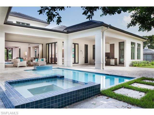 712 Old Trail Dr, Naples, FL 34103 - photo 1