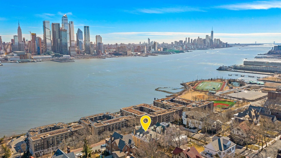 19 Hamilton Ave, Weehawken, NJ 07086 - photo 1
