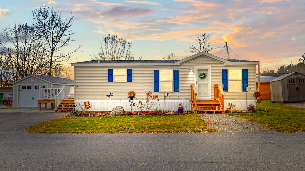 962 Main St unit 10, Monmouth, ME 04259 - photo 1