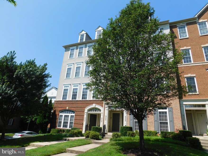 937 Hidden Marsh St, Gaithersburg, MD 20877 - photo 1