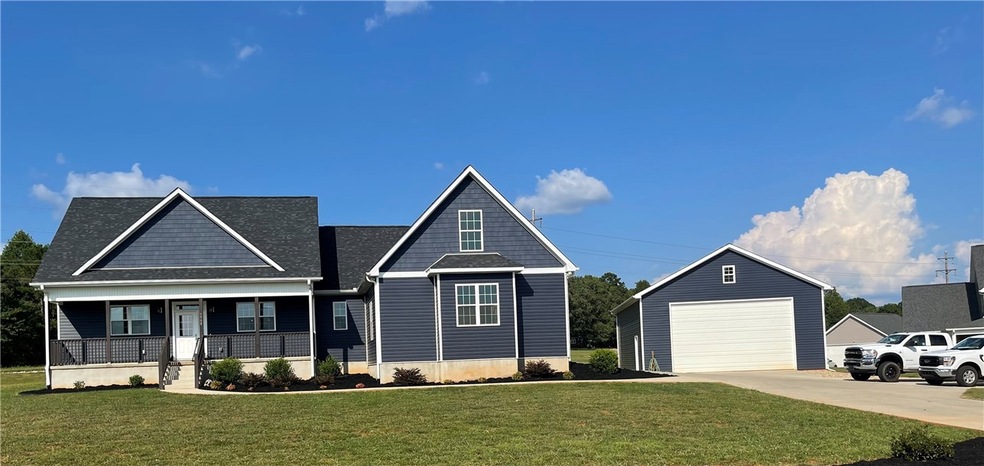 1707 Troon Ln, Walhalla, SC 29691 - photo 1