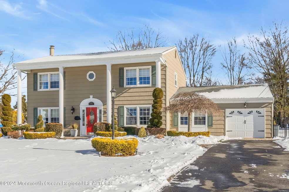 Sold $815,000 • Co-Listing Agent