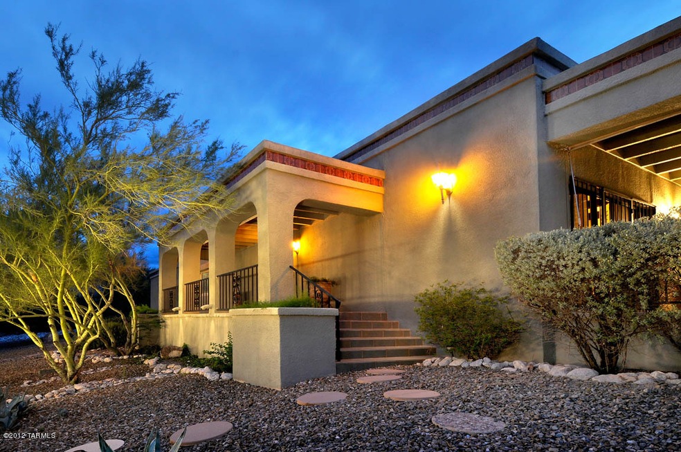 Paseo Presidio Fron of House with south
