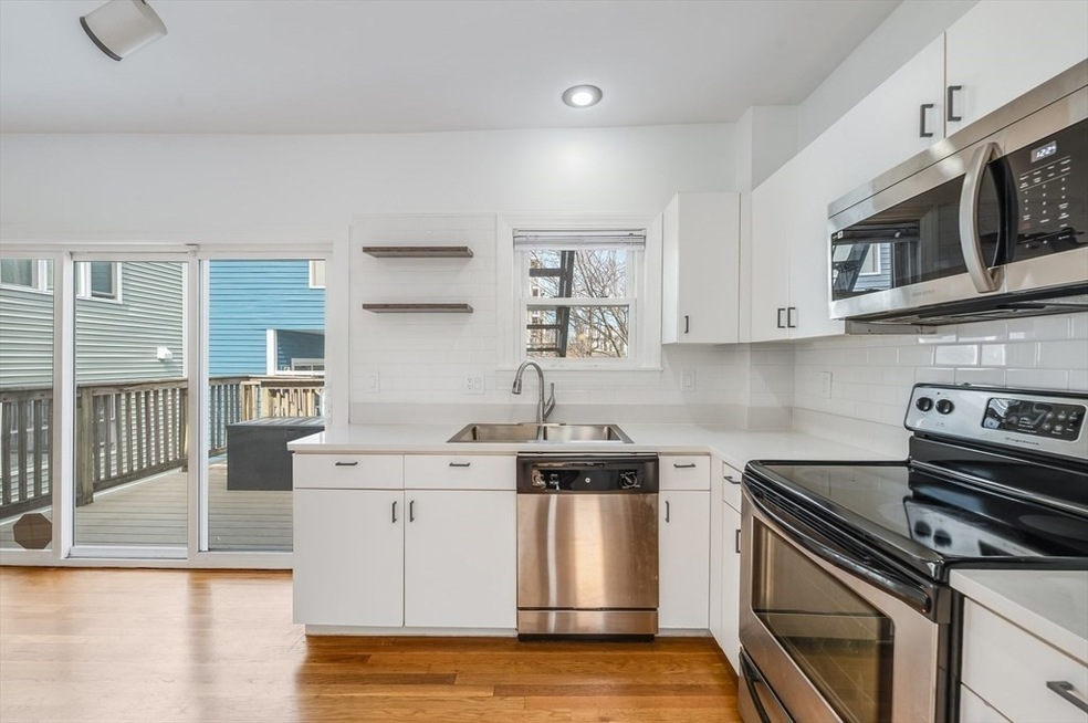 402 E 7th St unit 3, Boston, MA 02127 - photo 1