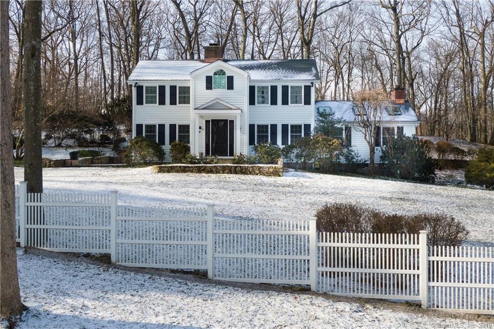 153 Bridle Path Ln, New Canaan, CT 06840 - photo 1