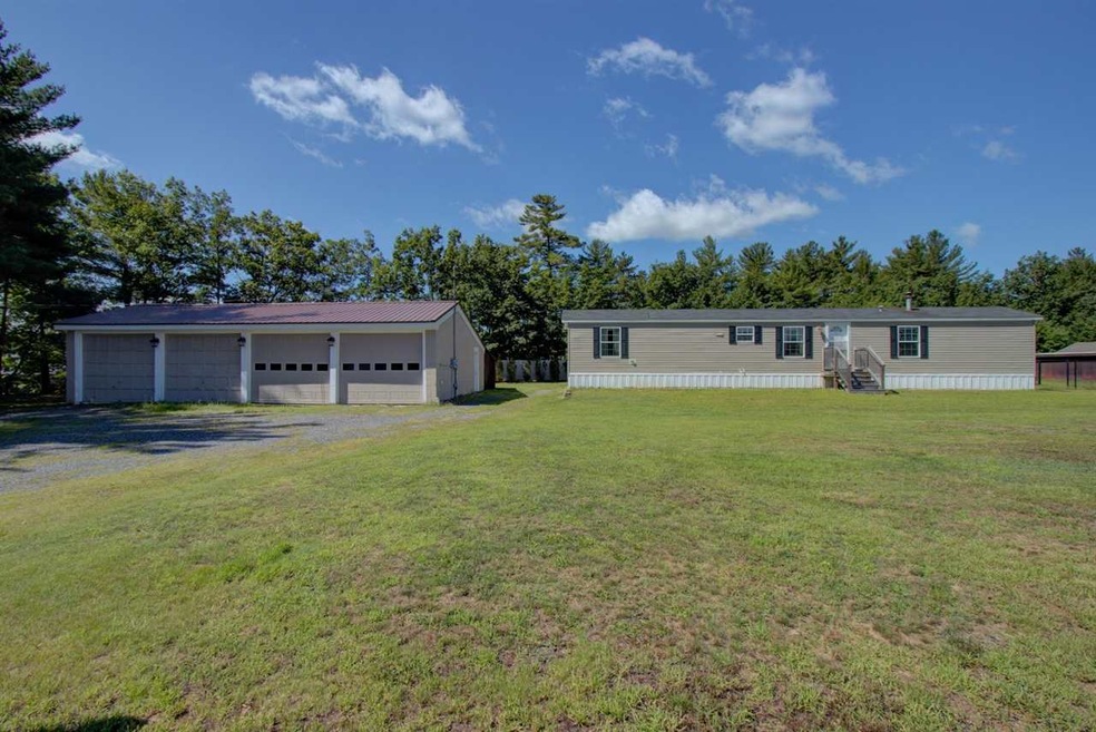 146 Chestnut Hill Rd, Rochester, NH 03867 - photo 1