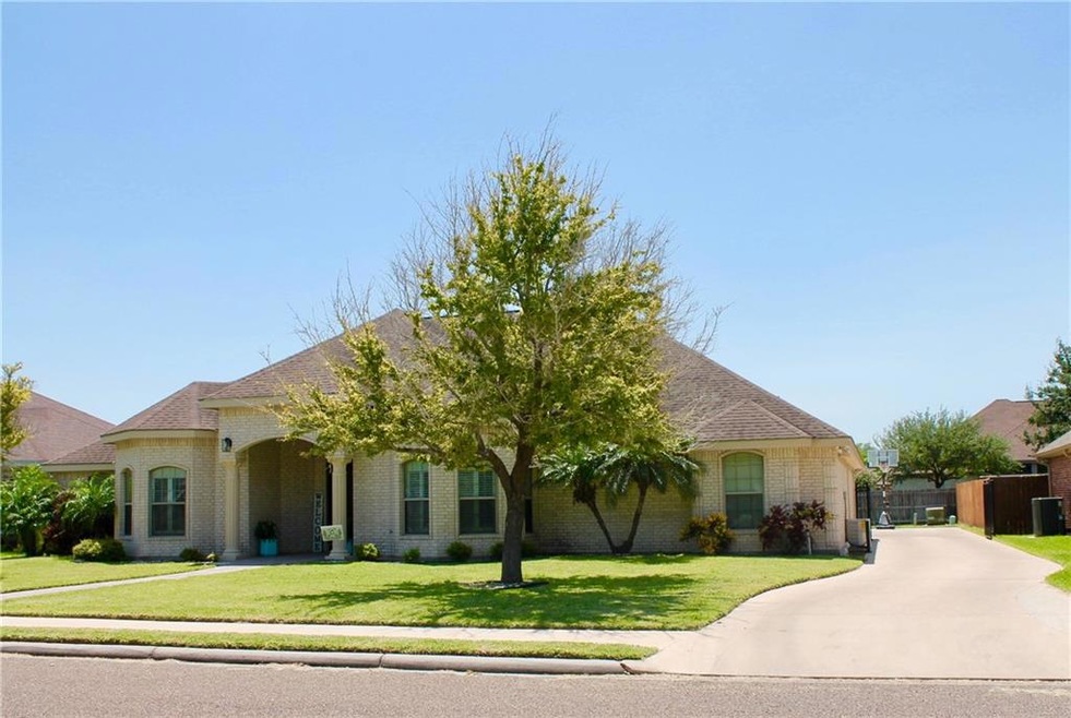 3017 Ocean View Dr, Edinburg, TX 78539 - photo 1