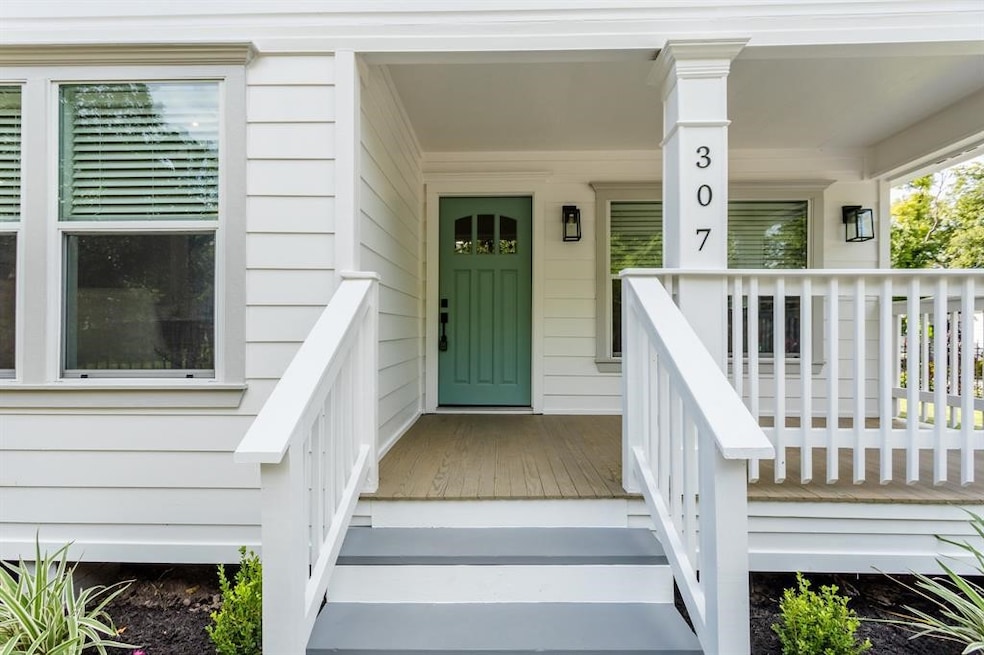307 Northwood St, Houston, TX 77009 - photo 1