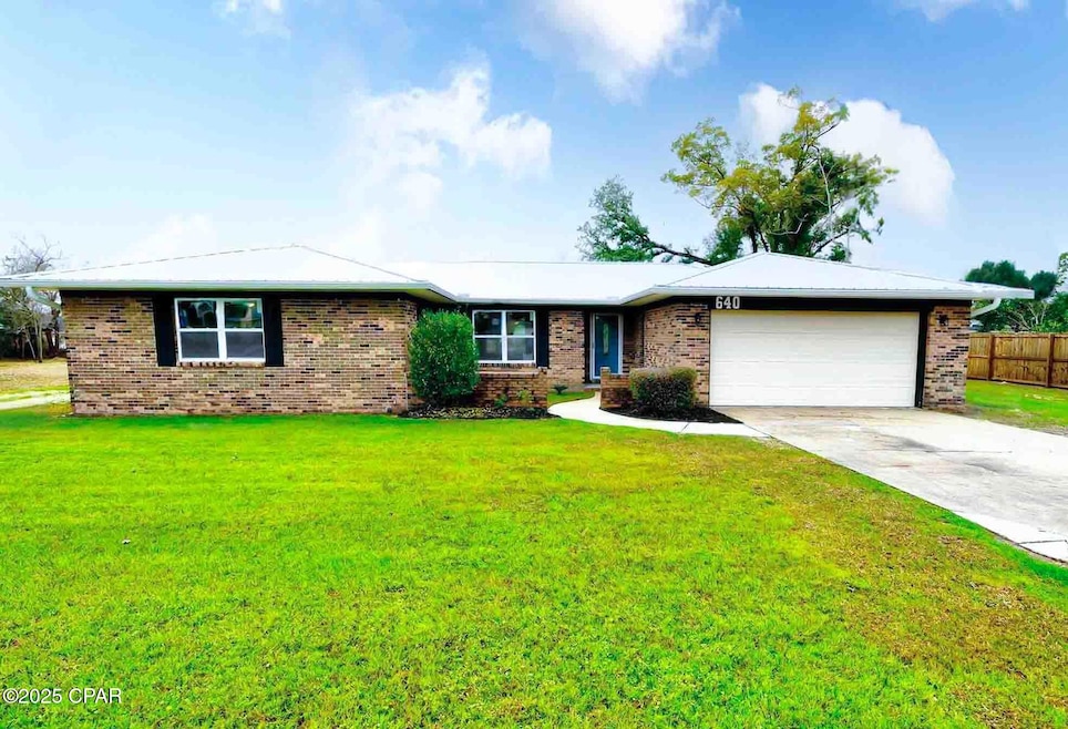 640 Colonial Dr, Panama City, FL 32404 - photo 1