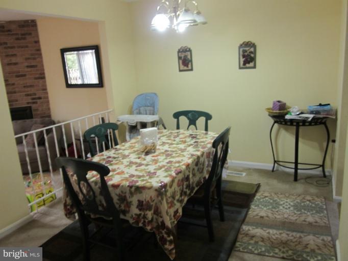 6026 Mardale Ln, Burke, VA 22015 - photo 1