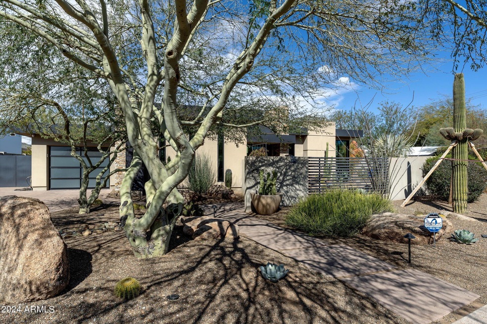 05-4320 E Buena Terra Way (5 of 42)