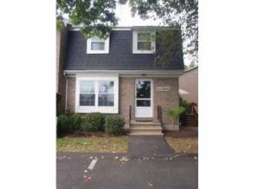 188 Fieldstone Dr unit 188, Londonderry, NH 03053 - photo 1