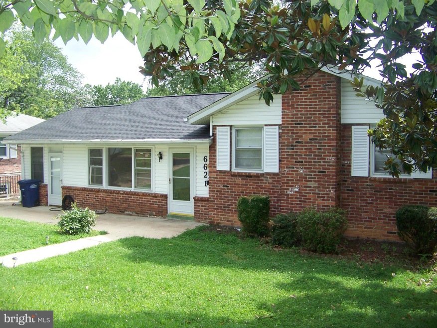 6621 Beddoo St, Alexandria, VA 22306 - photo 1