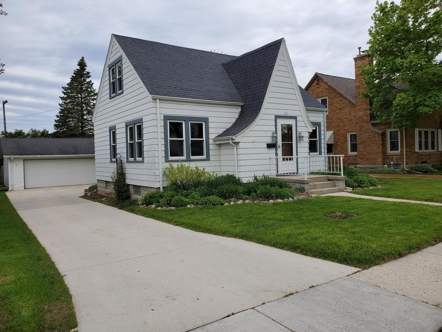 220 Bishop Ave Plymouth