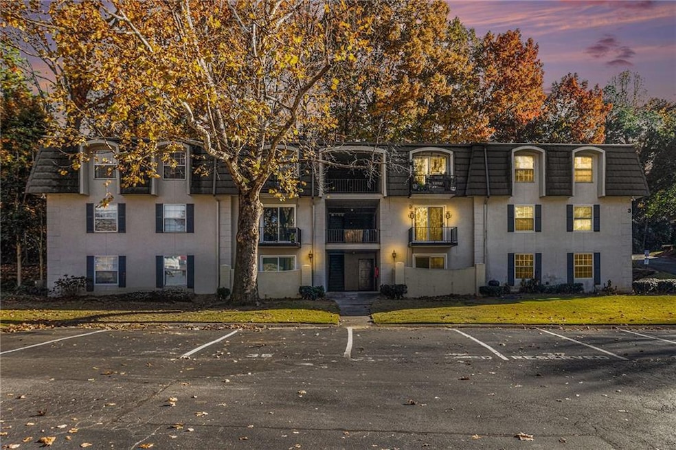 725 Dalrymple Rd NE unit 3H, Atlanta, GA 30328 - photo 1