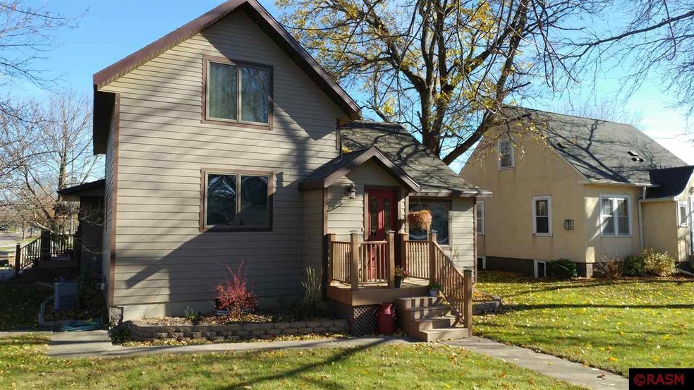 817 8th St N, New Ulm, MN 56073 - photo 1