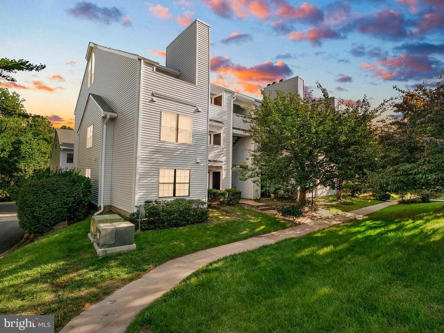 1627 Carriage House Terrace unit C, Silver Spring, MD 20904 - photo 1