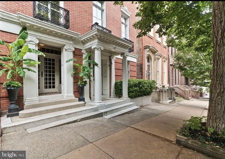 14 E Mount Vernon Place unit 18, Baltimore, MD 21202 - photo 1