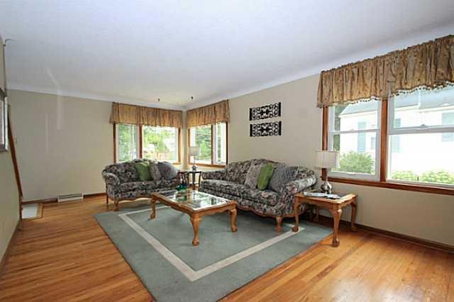 Living Room. Spacious living room with coved ceili