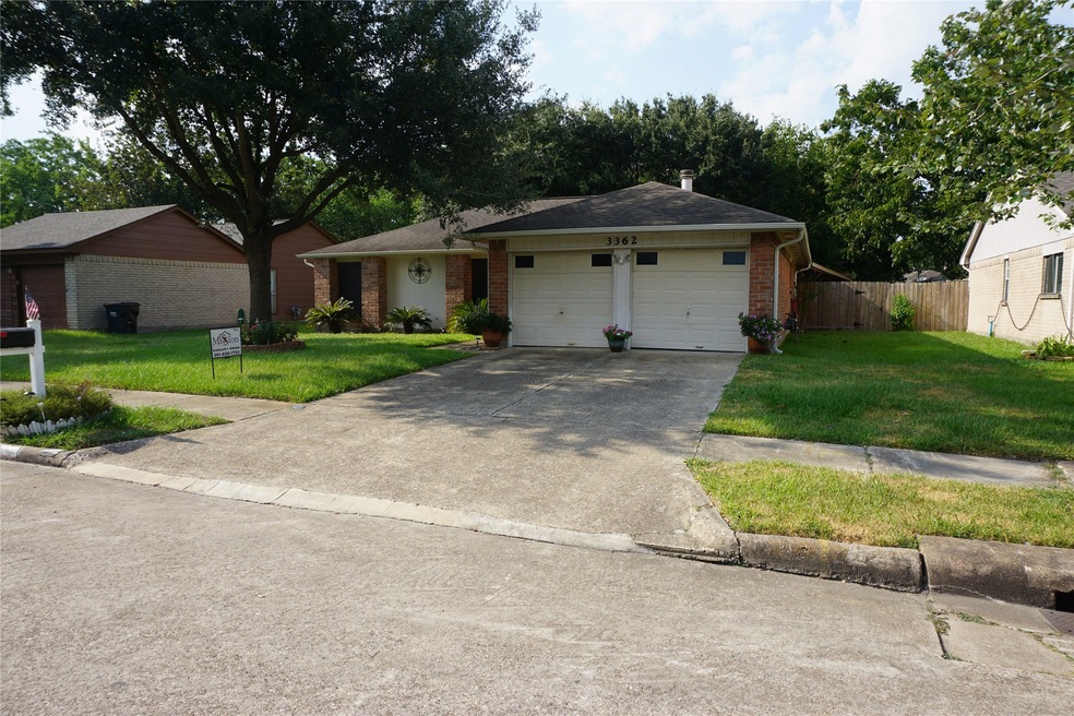 3362 Creek Grove Dr, Houston, TX 77066 - photo 1