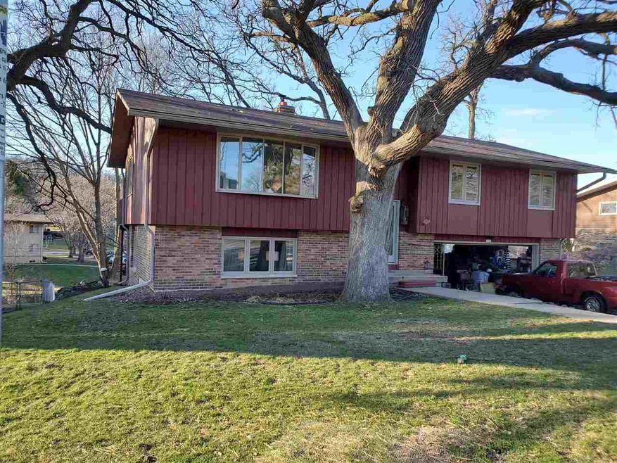 2513 Martin St, Cross Plains, WI 53528 - photo 1