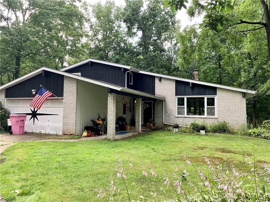 9110 Crackel Rd, Chagrin Falls, OH 44023 - photo 1