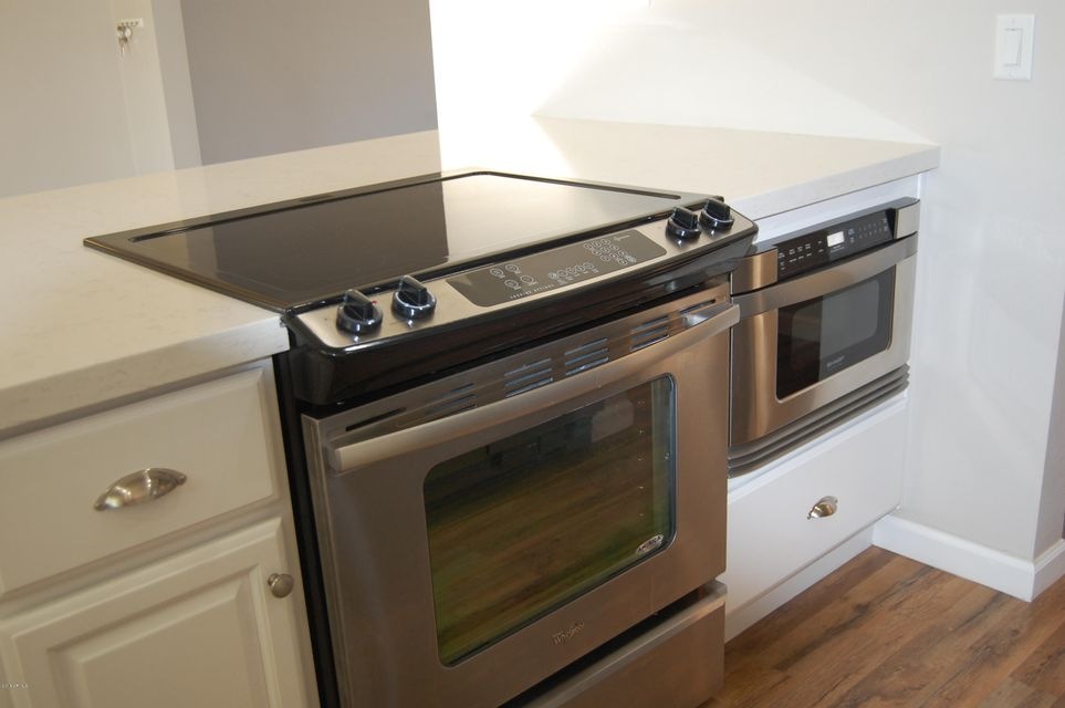 8440 N 13th St, Phoenix, AZ 85020 - photo 1