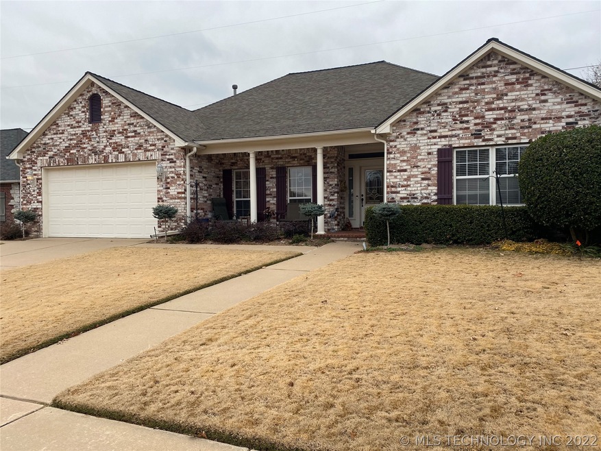 504 E Natchez St, Broken Arrow, OK 74011 - photo 1