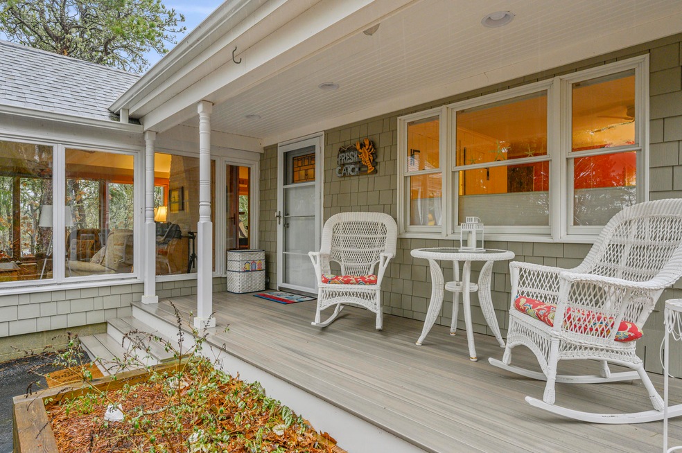 001-photo-front-entrance-8031787