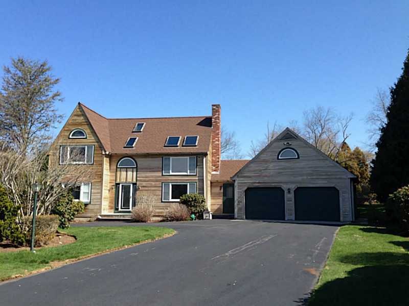 7 Coggeshall Cir, Middletown, RI 02842 - photo 1