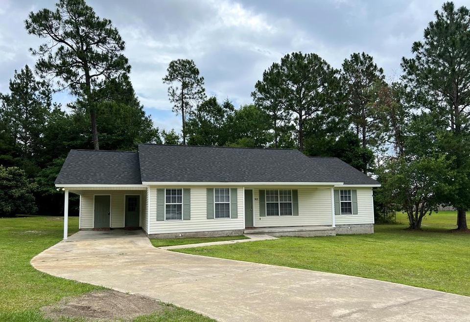 143 Trace Ln, Fitzgerald, GA 31750 - photo 1
