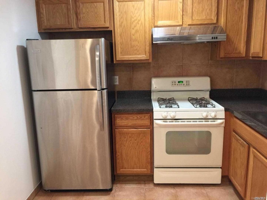 33-26 Union St unit 2A, Flushing, NY 11354 - photo 1