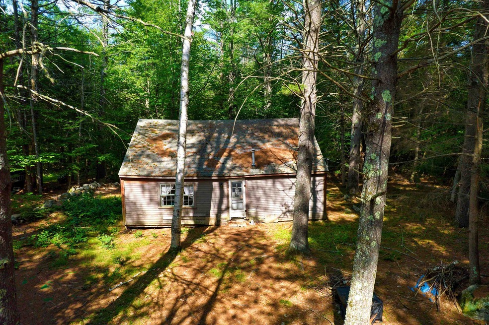 44 Dix St, Bristol, NH 03222 - photo 1