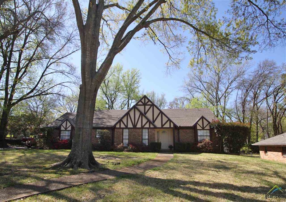 1207 Lancashire Dr, Tyler, TX 75703 - photo 1