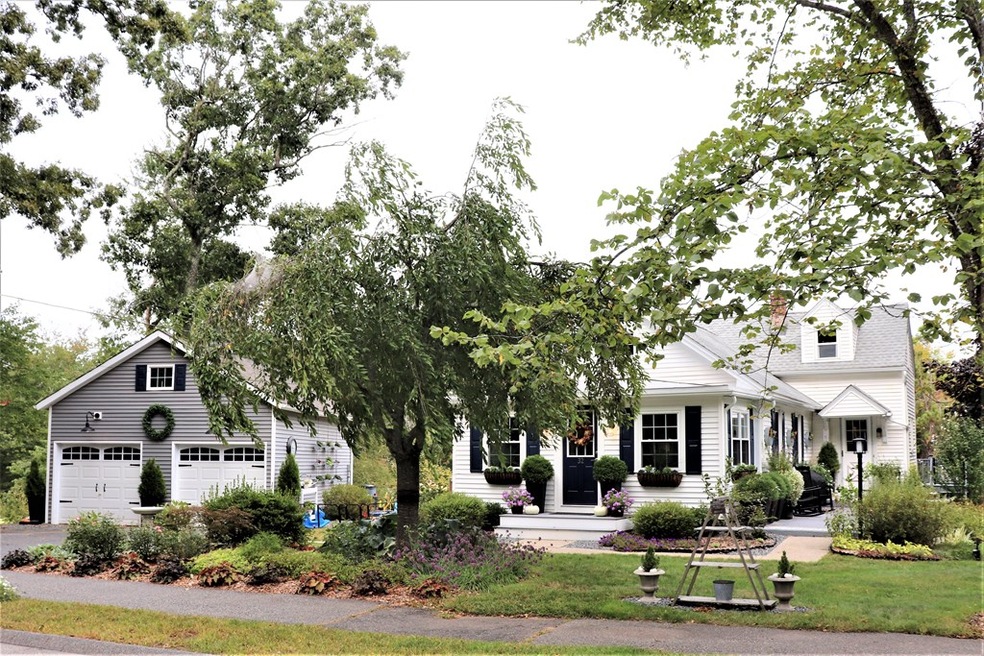 32 Lincoln St, Northborough, MA 01532 - photo 1