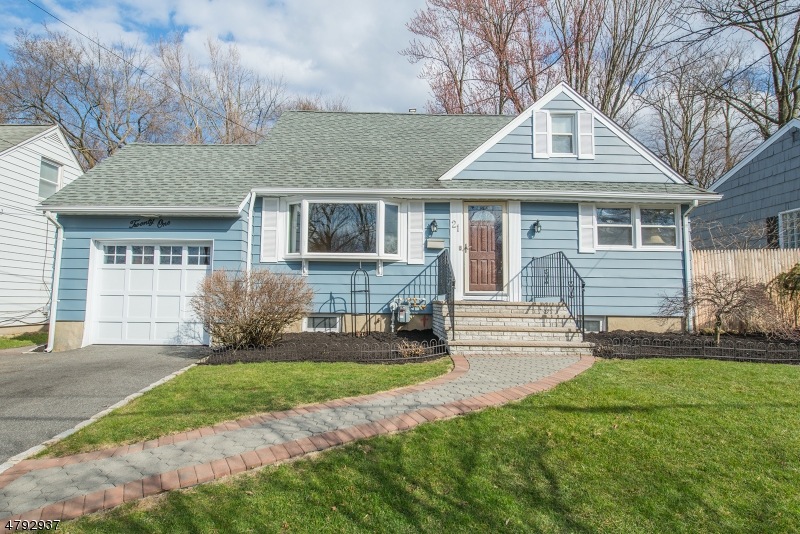 21 Deerfield Dr, West Orange, NJ 07052 - photo 1