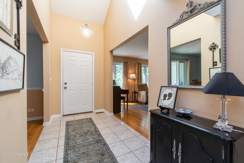 1543 Pathway Dr, Naperville, IL 60565 - photo 1