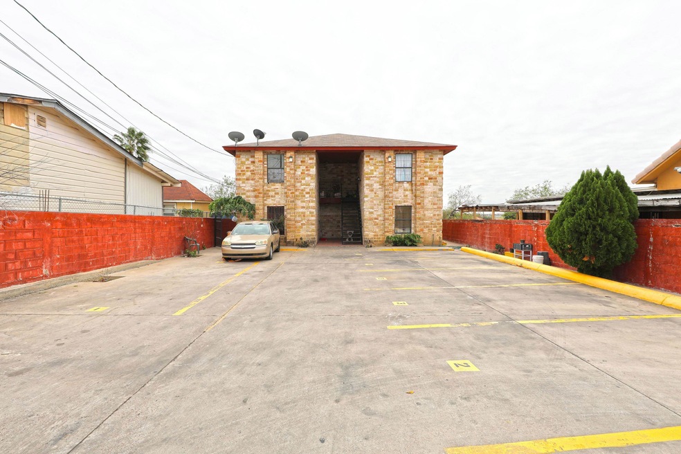 409 Galveston St, Laredo, TX 78040 - photo 1