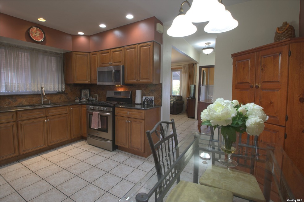 21-23 47th St, Astoria, NY 11105 - photo 1