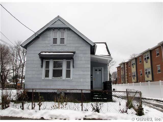Exterior Front 2200 SF Cape - completely remodeled