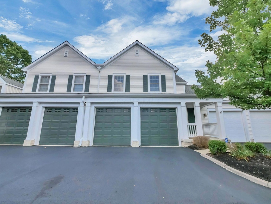 1-web-or-mls-1235-shagbark-rd