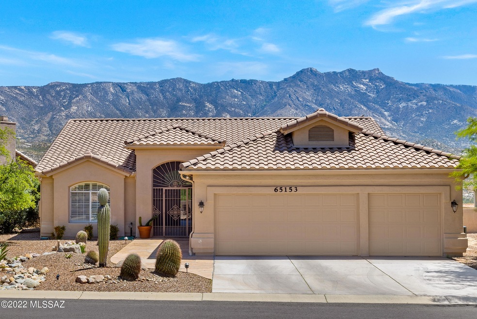 One-Story Galleria with Mountain Views