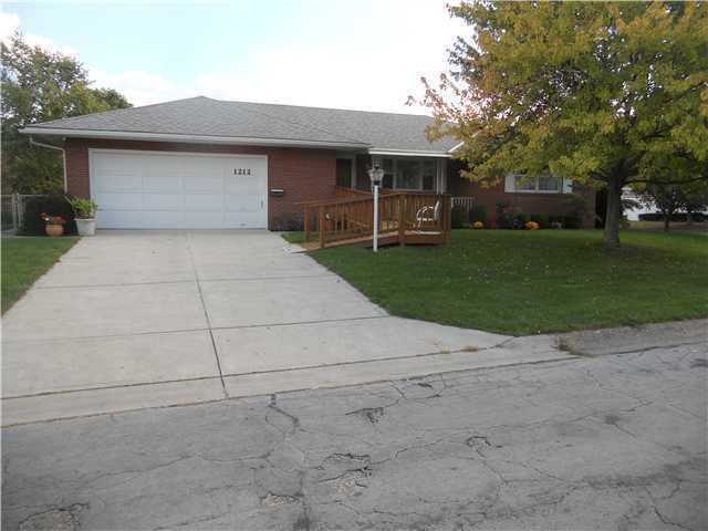 1212 Bellflower Ave, Columbus, OH 43204 - photo 1