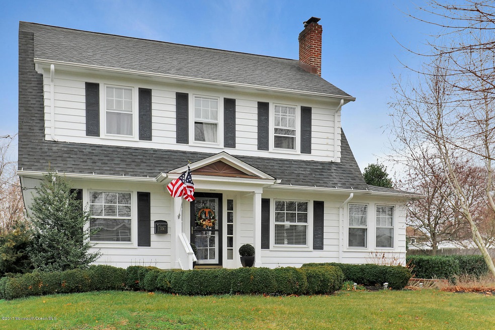 374 Conover Pl Red Bank NJ-large-001-28-