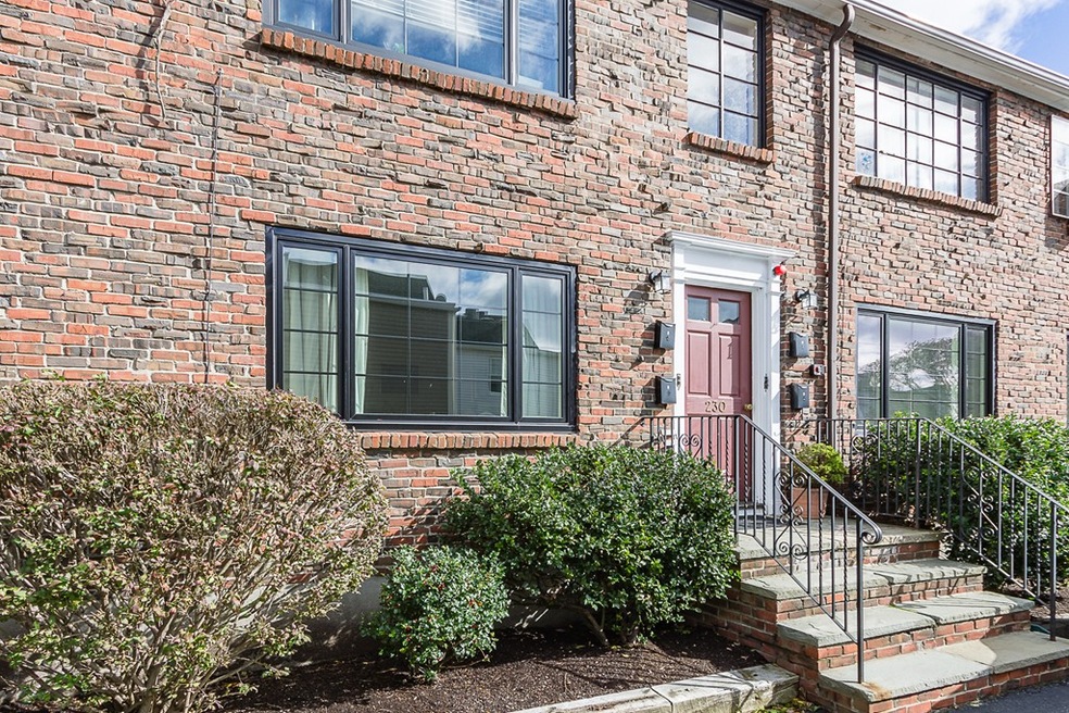 230 Washington St unit B, Marblehead, MA 01945 - photo 1