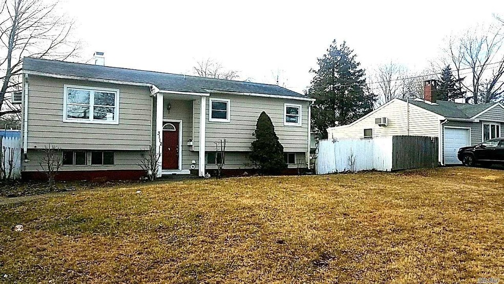 3112 Devon Ave, Medford, NY 11763 - photo 1